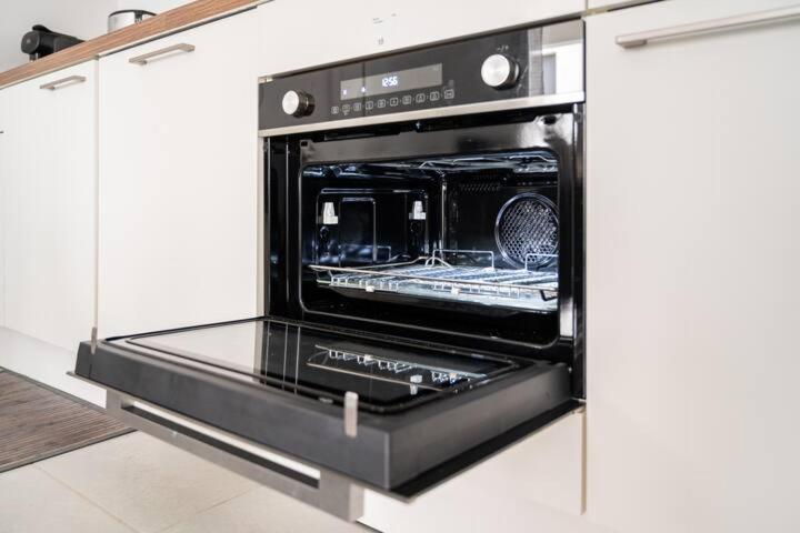 Home-Like Apartment Near Disneyland Шеси Экстерьер фото